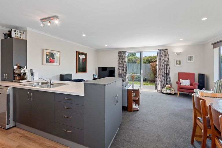 Photo of property in 73b Somerfield Street, Somerfield, Christchurch, 8024