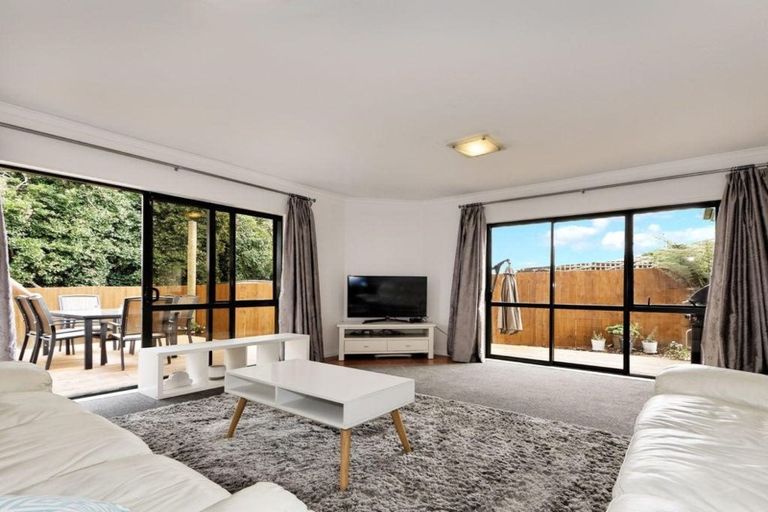 Photo of property in 147a View Road, Sunnyvale, Auckland, 0612