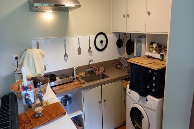 Photo of property in 70 Homebush Road, Khandallah, Wellington, 6035