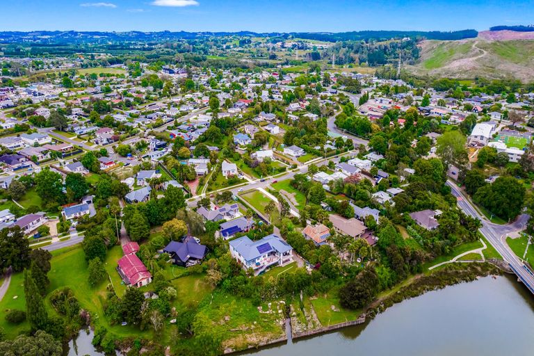 Photo of property in 17 Elliot Street, Howick, Auckland, 2014