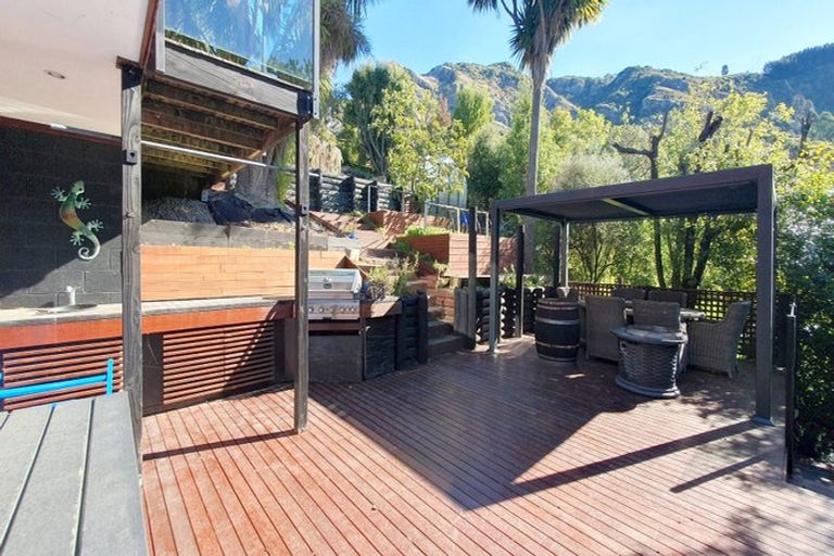 Photo of property in 8 The Terrace, Governors Bay, Lyttelton, 8971