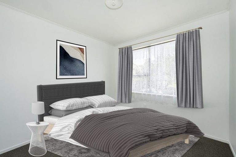 Photo of property in 28 Beauchamp Drive, Massey, Auckland, 0614