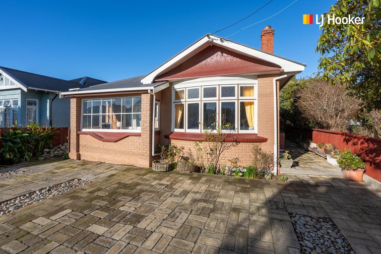 Photo of property in 27 Melbourne Street, South Dunedin, Dunedin, 9012