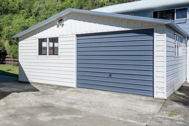 Photo of property in 16 Burn Place, The Brook, Nelson, 7010