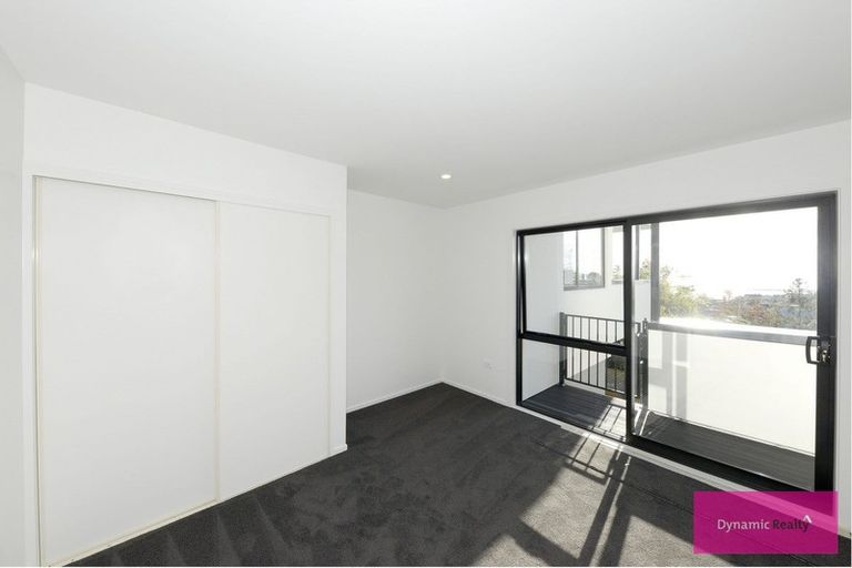 Photo of property in 139 Mount Pleasant Road, Mount Pleasant, Christchurch, 8081