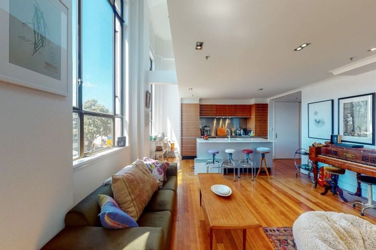 Photo of property in Augusta Apartments, 17/254 Willis Street, Te Aro, Wellington, 6011