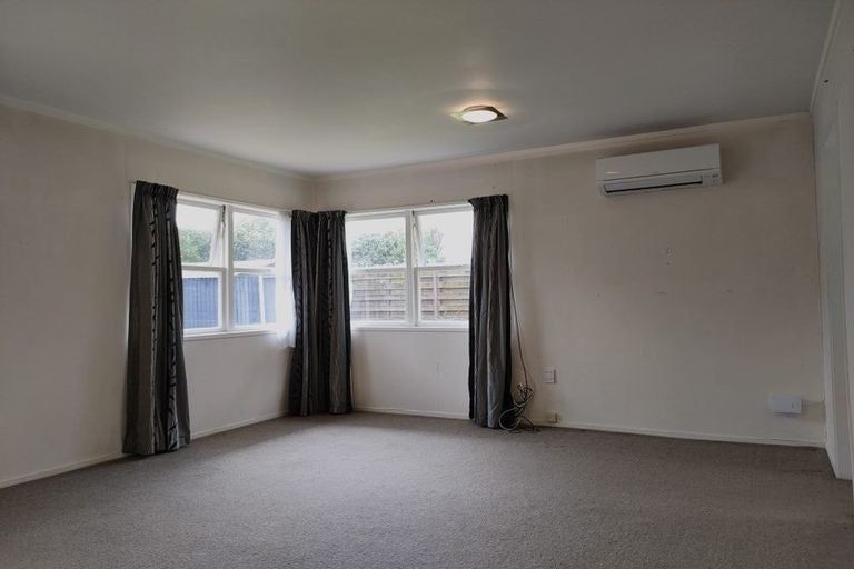 Photo of property in 5 Ashcroft Avenue, Mangere Bridge, Auckland, 2022