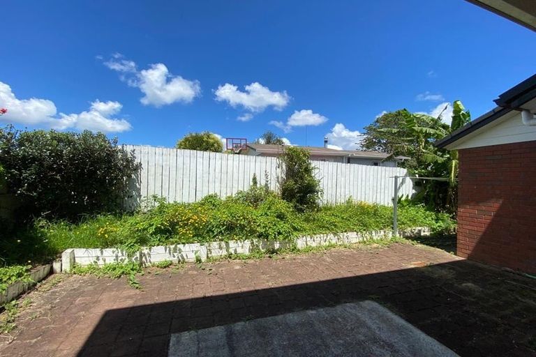 Photo of property in 44 Brashier Circle, Sunnyvale, Auckland, 0612