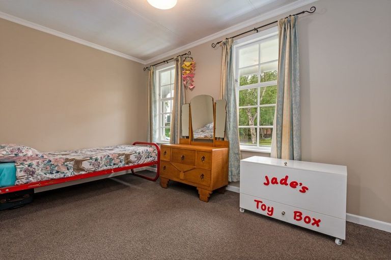 Photo of property in 88 Ruamahanga Crescent, Terrace End, Palmerston North, 4410