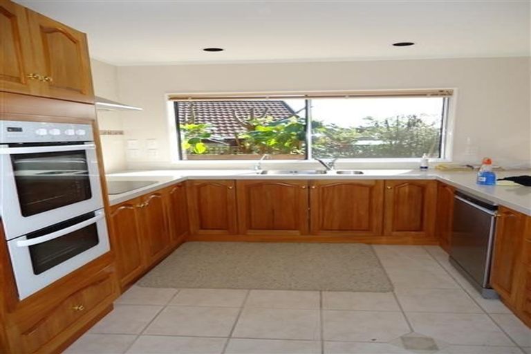 Photo of property in 1/1 Carriage Close, Northpark, Auckland, 2013