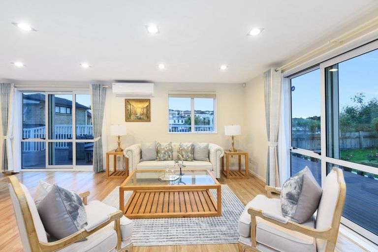 Photo of property in 4 San Casello Rise, Henderson, Auckland, 0612