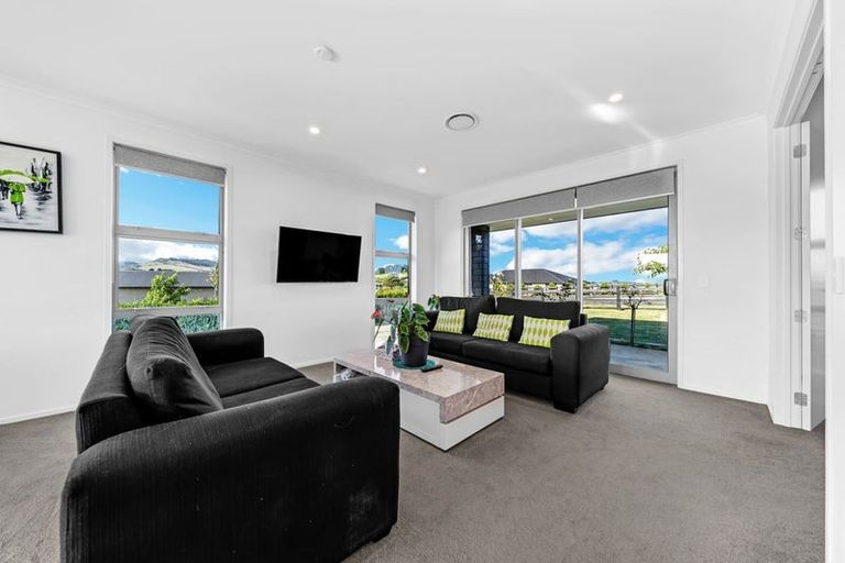 Photo of property in 54 Te Ara Aukati Terrace, Pokeno, 2471