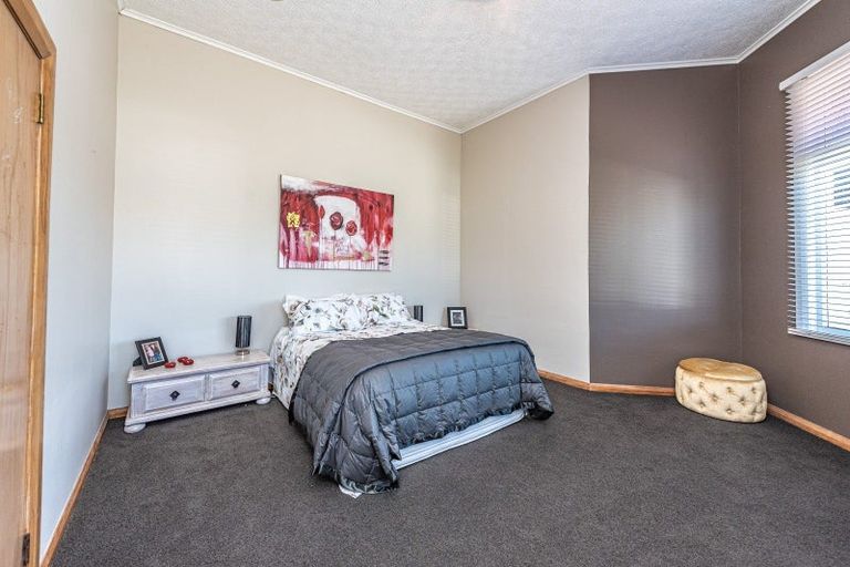 Photo of property in 8 Saint Leonard Street, Saint Johns Hill, Whanganui, 4501