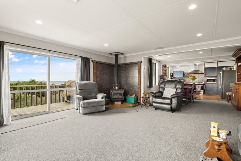 Photo of property in 156 Shag Point Road, Shag Point, Palmerston, 9482