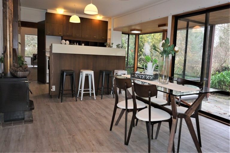 Photo of property in 25 Heatherlea Road East, Levin, 5571