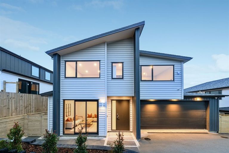 Photo of property in 30 Longshore Drive, Long Bay, Auckland, 0630