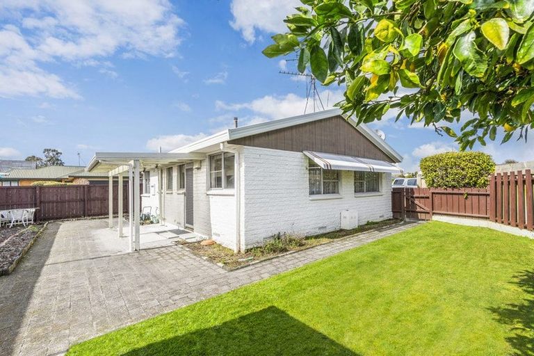 Photo of property in 15b Sandalwood Drive, Dinsdale, Hamilton, 3204