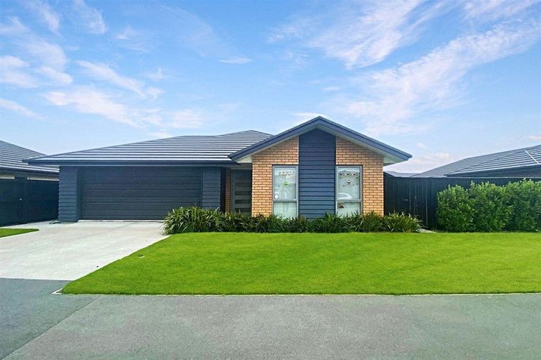 Photo of property in 8 Te Kereme Street, Marshland, Christchurch, 8083