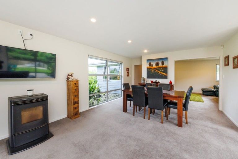 Photo of property in 100 Greer Court, Bunnythorpe, Palmerston North, 4481