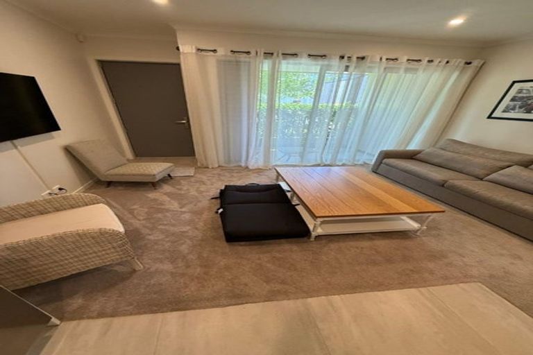 Photo of property in 11/2 Warrant Officer Lane, Hobsonville, Auckland, 0616