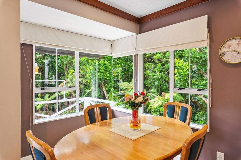 Photo of property in 15b Kakariki Grove, Waikanae, 5036
