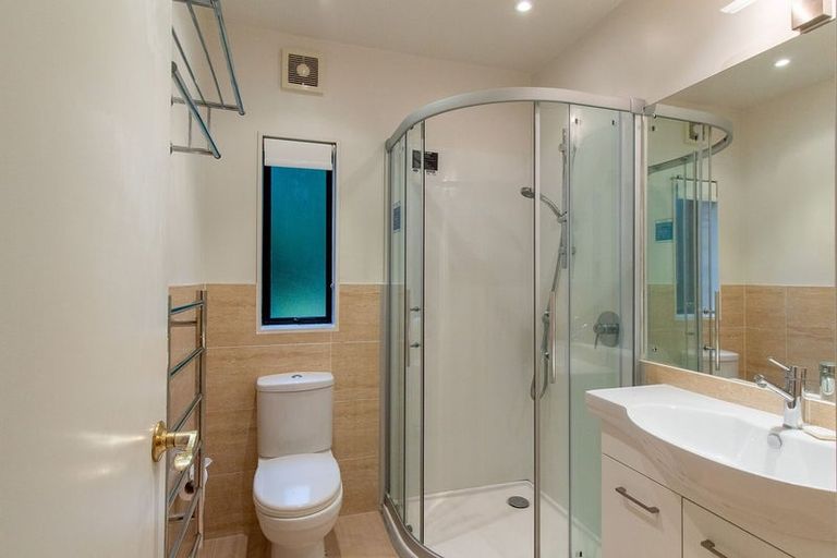 Photo of property in 11 Gray Crescent, Torbay, Auckland, 0630