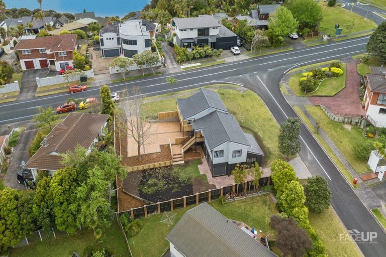 Photo of property in 168 Luckens Road, West Harbour, Auckland, 0618