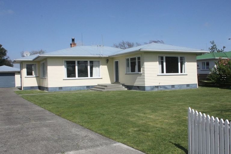 Photo of property in 11 Galway Avenue, Hokowhitu, Palmerston North, 4410