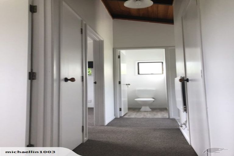 Photo of property in 283 Old North Road, Kumeu, 0892