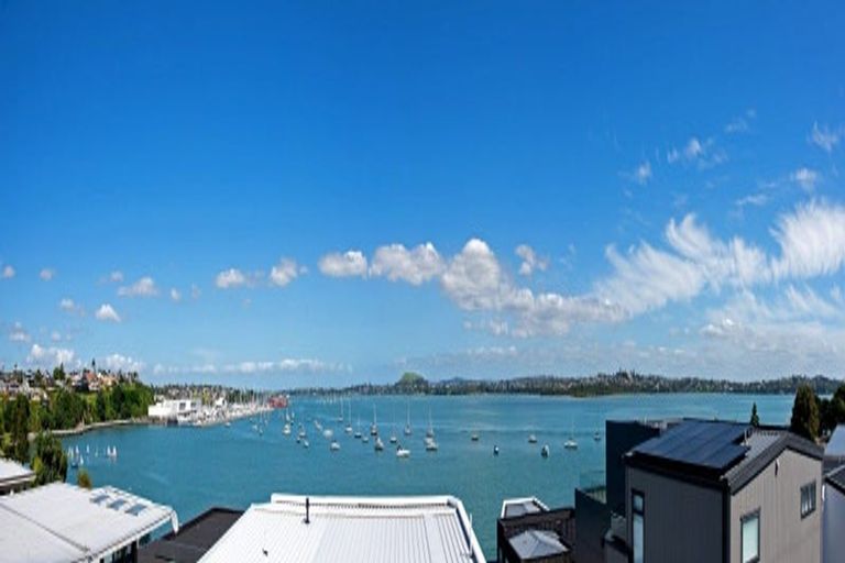 Photo of property in 67c The Parade, Bucklands Beach, Auckland, 2012