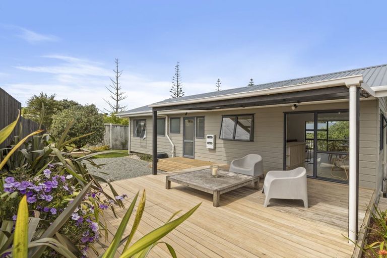Photo of property in 4 Thelma Road, Mangawhai Heads, Mangawhai, 0505