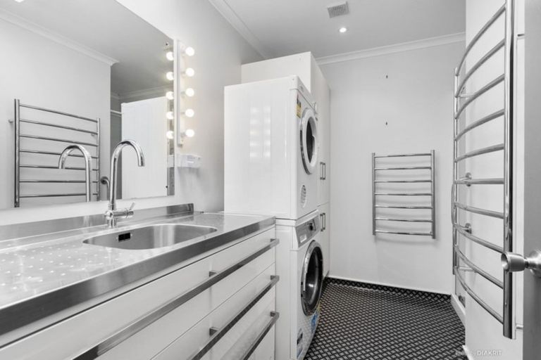 Photo of property in 69 Raukawa Street, Strathmore Park, Wellington, 6022