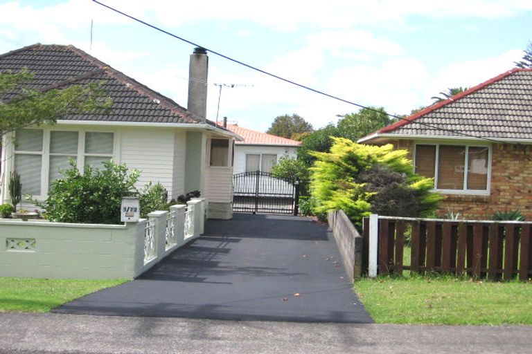 Photo of property in 1/72 Neil Avenue, Te Atatu Peninsula, Auckland, 0610