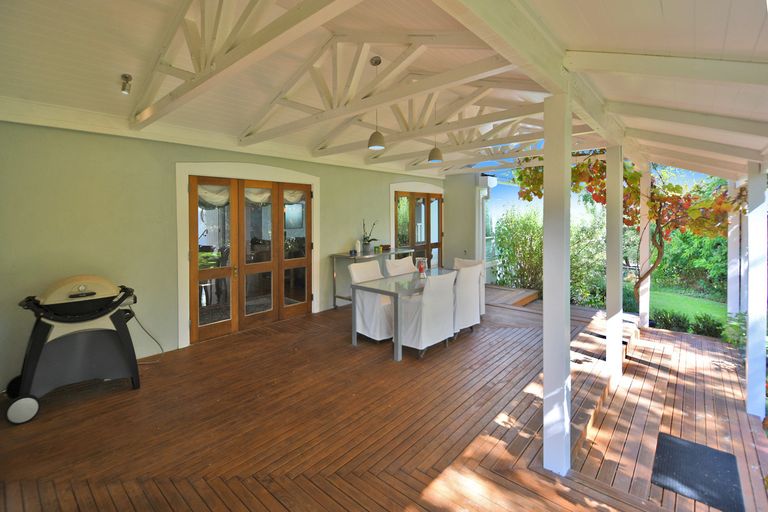 Photo of property in 22 Muncaster Road, Snells Beach, 0920