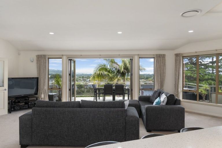 Photo of property in 1 Ladera Mews, Bethlehem, Tauranga, 3110