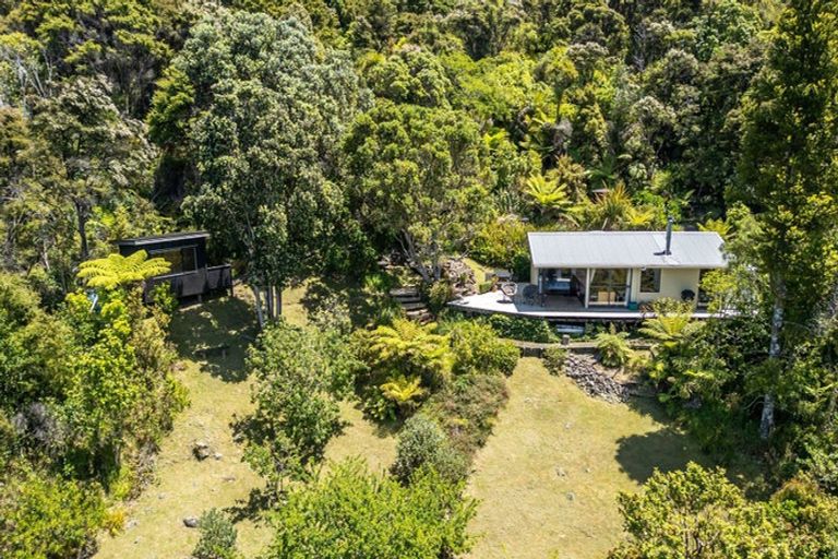 Photo of property in 11 Kowhai Place, Tuateawa, Coromandel, 3583