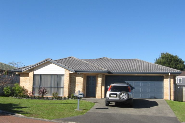 Photo of property in 15 Ashland Place, Weymouth, Auckland, 2103