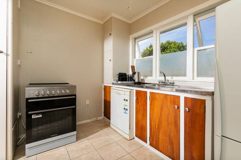 Photo of property in 13b Humphrey Kemp Avenue, Henderson, Auckland, 0612