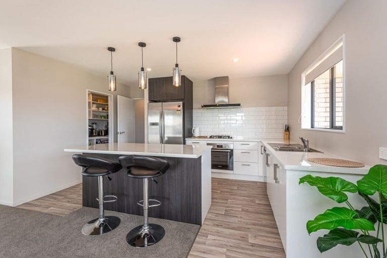 Photo of property in 160 Shillingford Boulevard, Rolleston, 7615