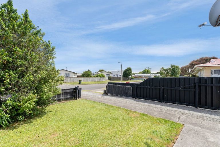 Photo of property in 7 Ryder Crescent, Levin, 5510