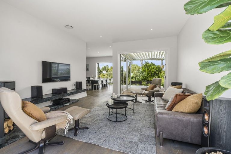 Photo of property in 11 Ewen Alison Avenue, Devonport, Auckland, 0624