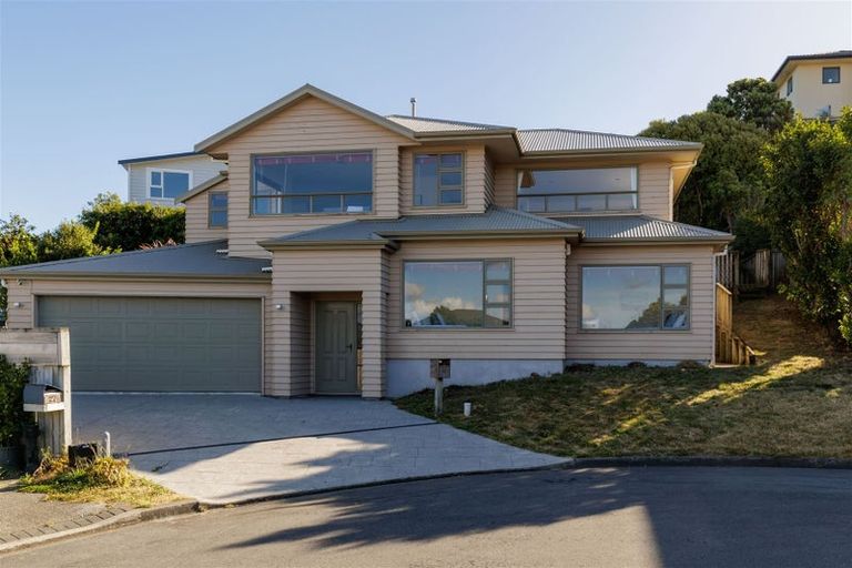 Photo of property in 22 Sandybrow, Churton Park, Wellington, 6037