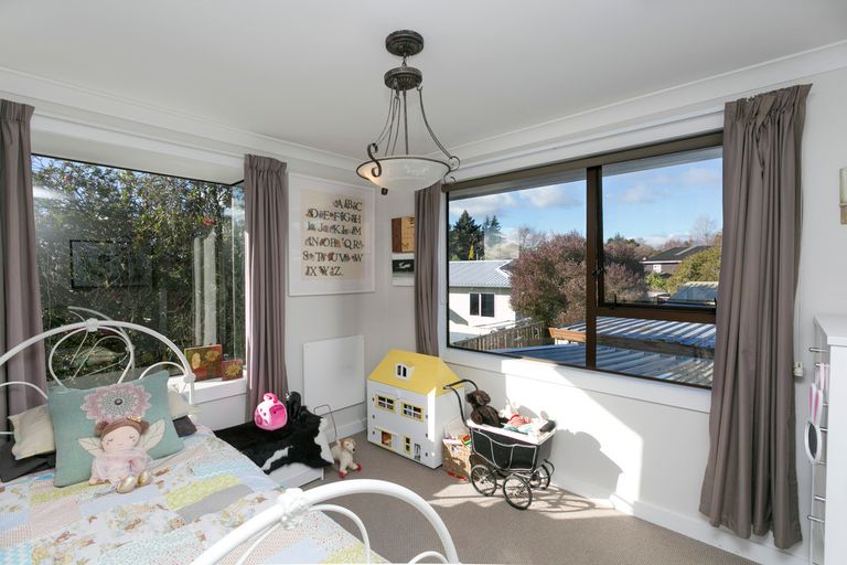 Photo of property in 11a Tobin Place, Richmond Heights, Taupo, 3330