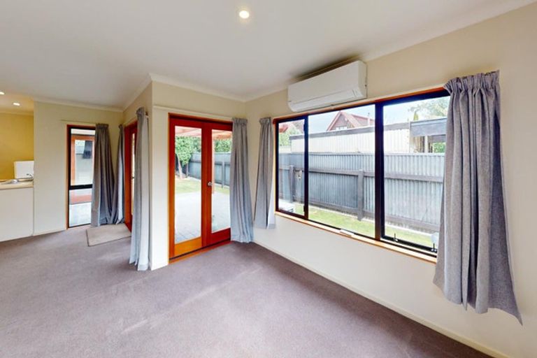 Photo of property in 5a Franklin Avenue, Hokowhitu, Palmerston North, 4410