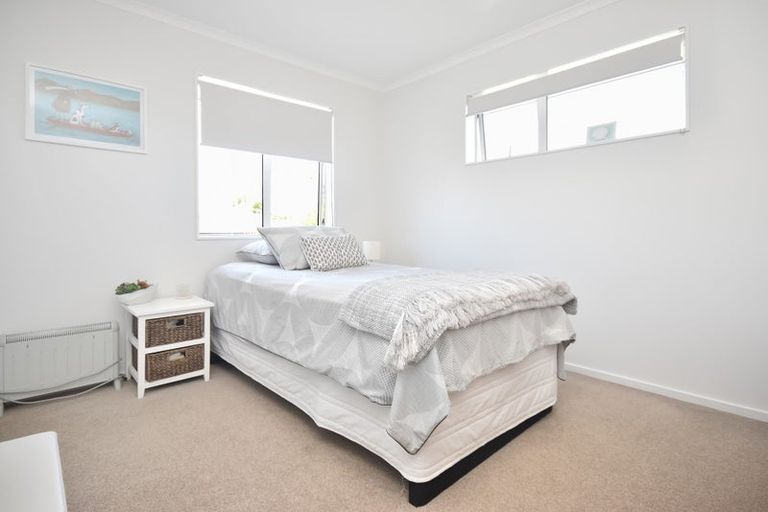 Photo of property in 37 Maylee Crescent, Gulf Harbour, Whangaparaoa, 0930