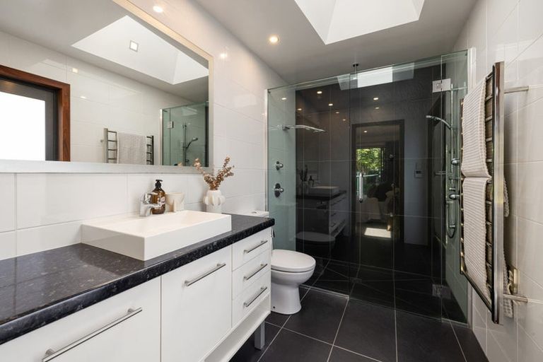 Photo of property in 75 Casey Avenue, Fairfield, Hamilton, 3214