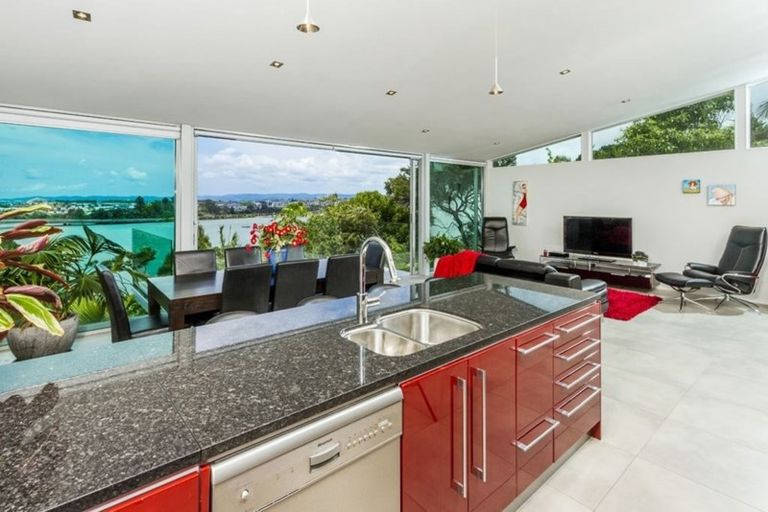 Photo of property in 34 Marae Road, Greenhithe, Auckland, 0632