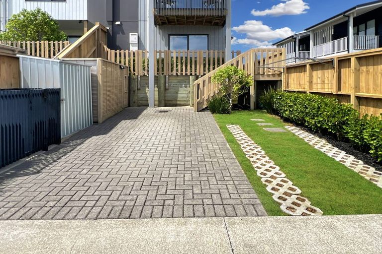 Photo of property in 24 Pukewhero Rise, Westgate, Auckland, 0614