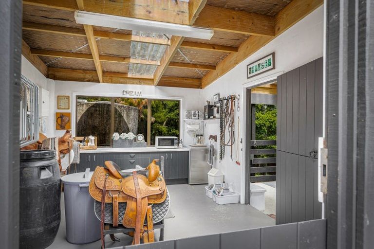 Photo of property in 229 Taylor Road, Waimauku, 0882