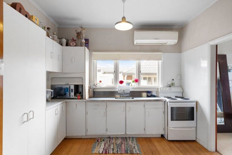 Photo of property in 105 Studholme Street, Morrinsville, 3300